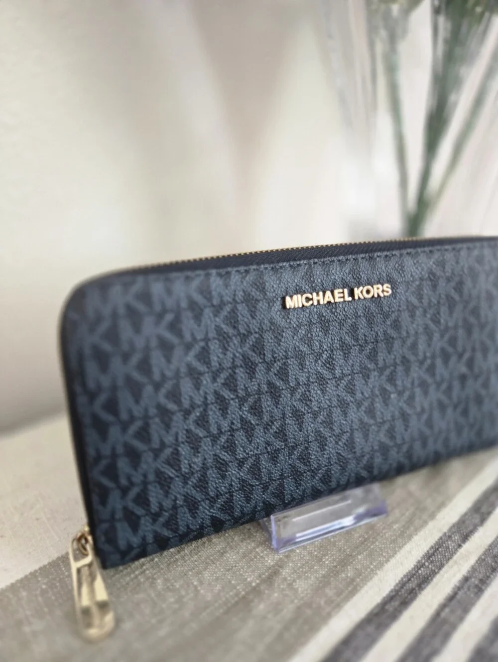 Michael Kors Large Navy Signature Zip-Around Wallet